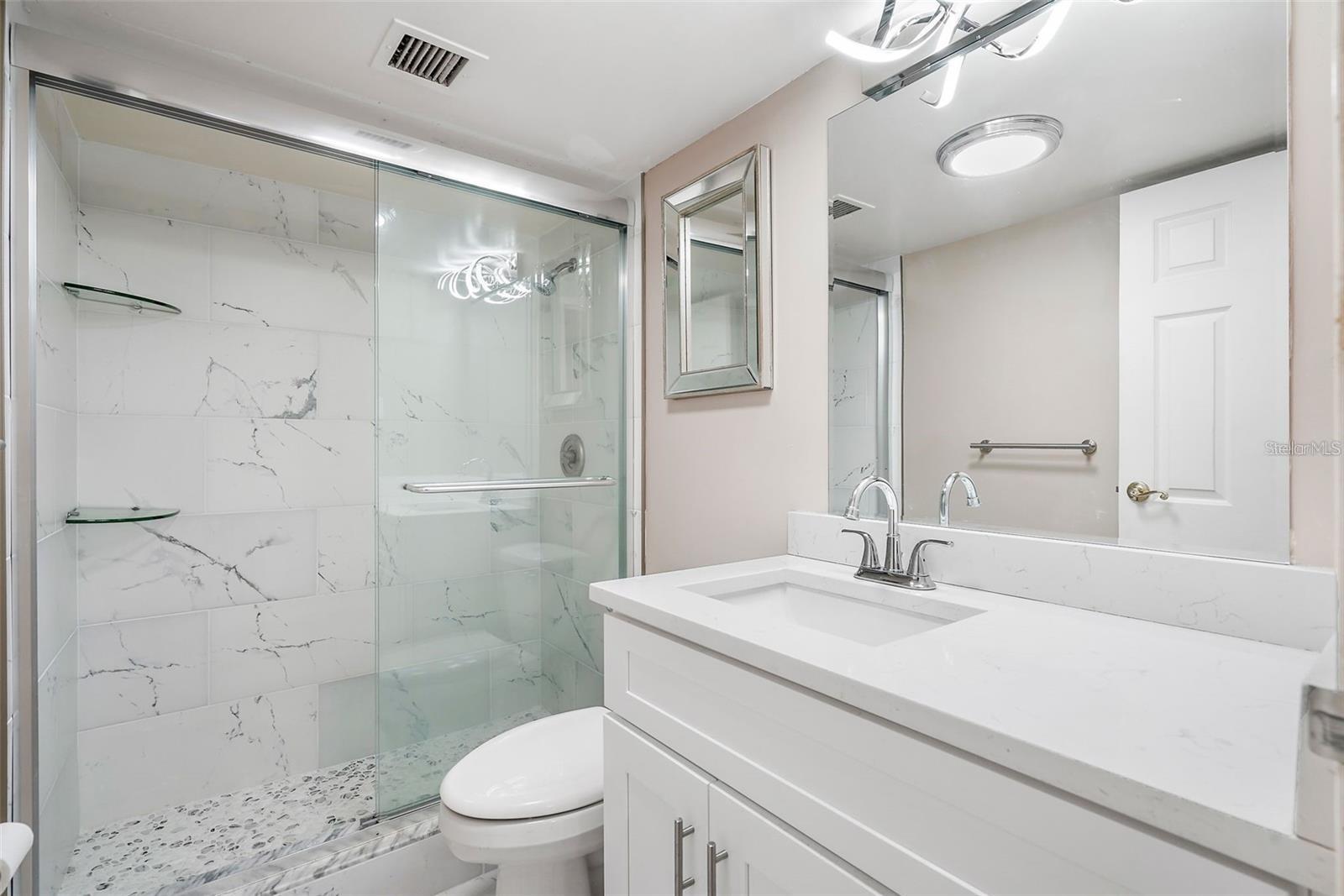PARADISE ISLAND TOWERS CONDO - Residential