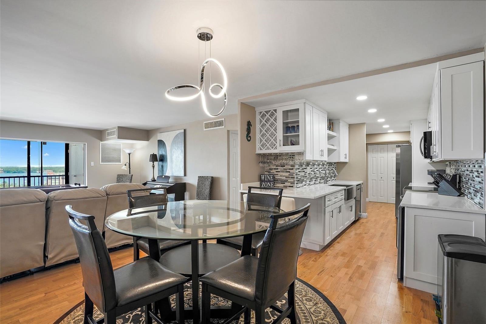 PARADISE ISLAND TOWERS CONDO - Residential