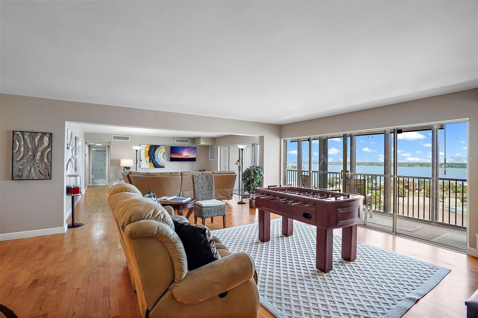 PARADISE ISLAND TOWERS CONDO - Residential