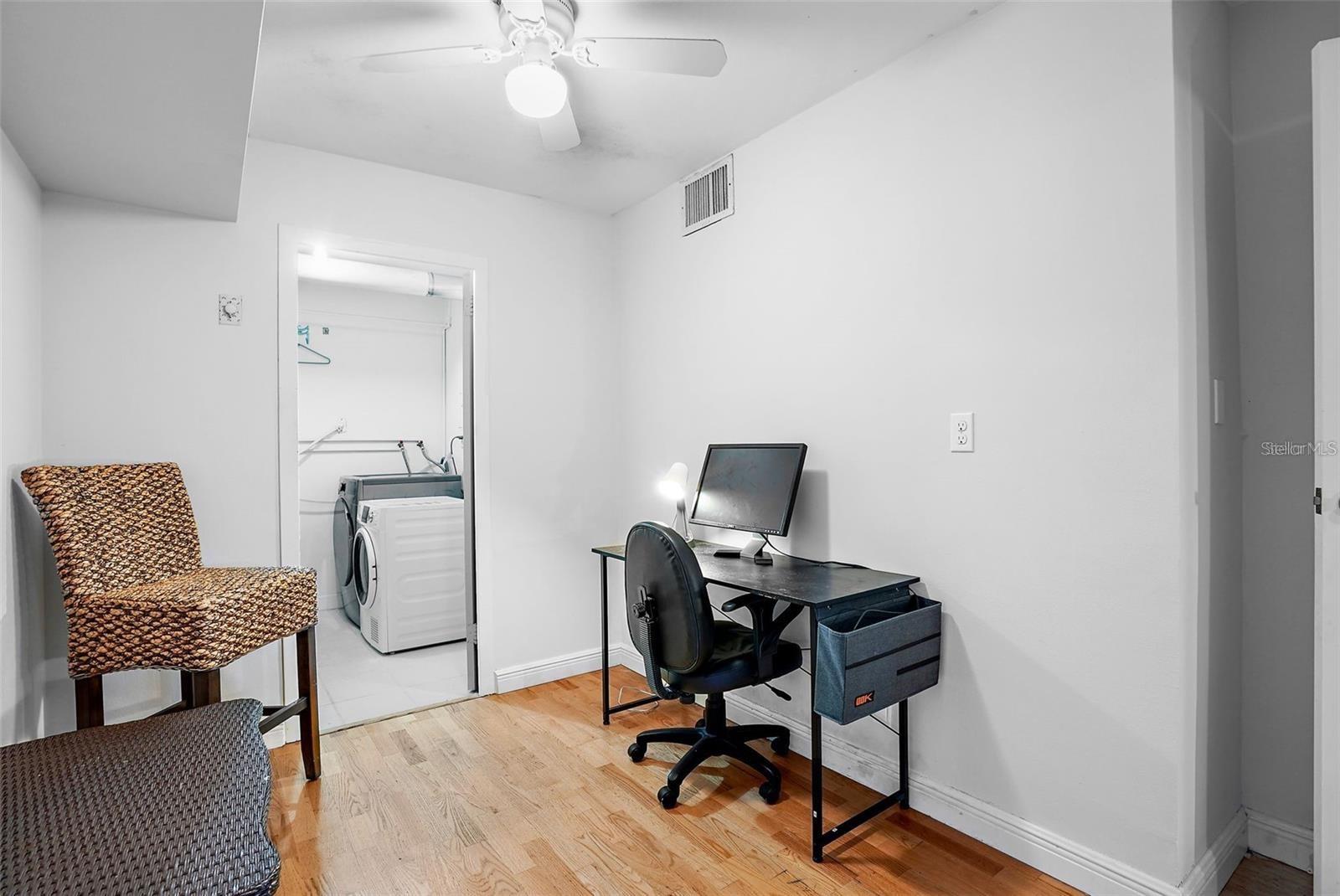 PARADISE ISLAND TOWERS CONDO - Residential