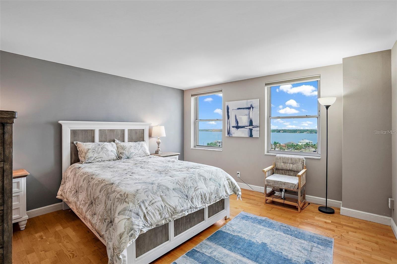 PARADISE ISLAND TOWERS CONDO - Residential