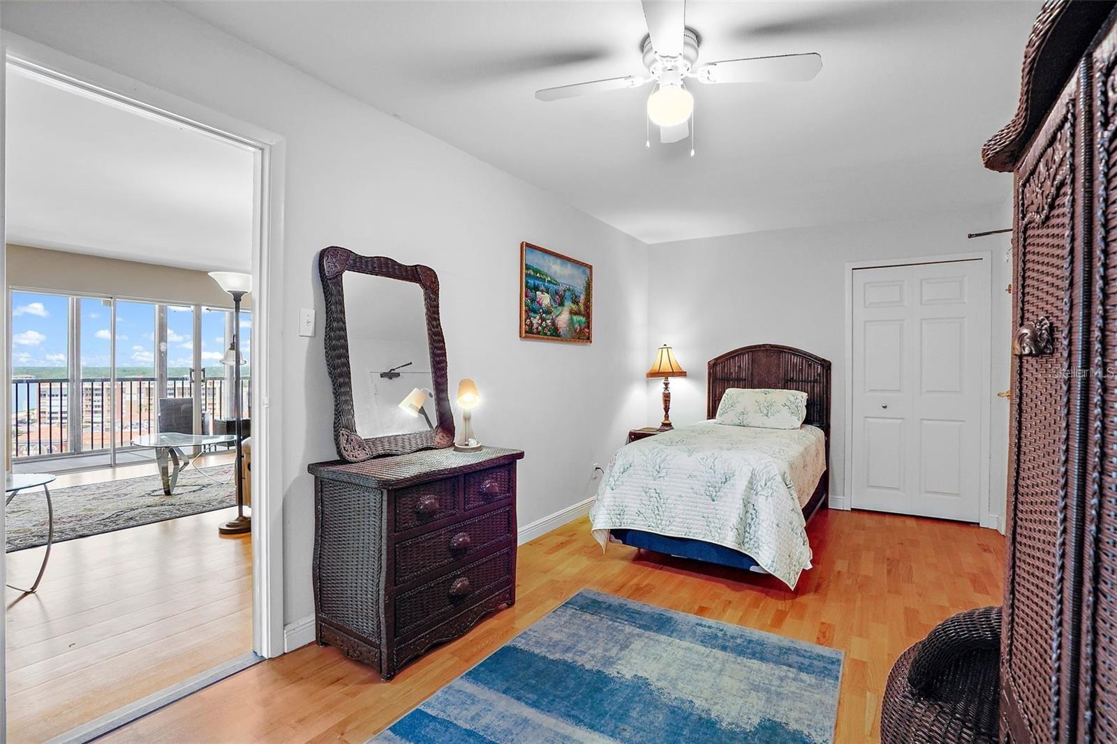 PARADISE ISLAND TOWERS CONDO - Residential