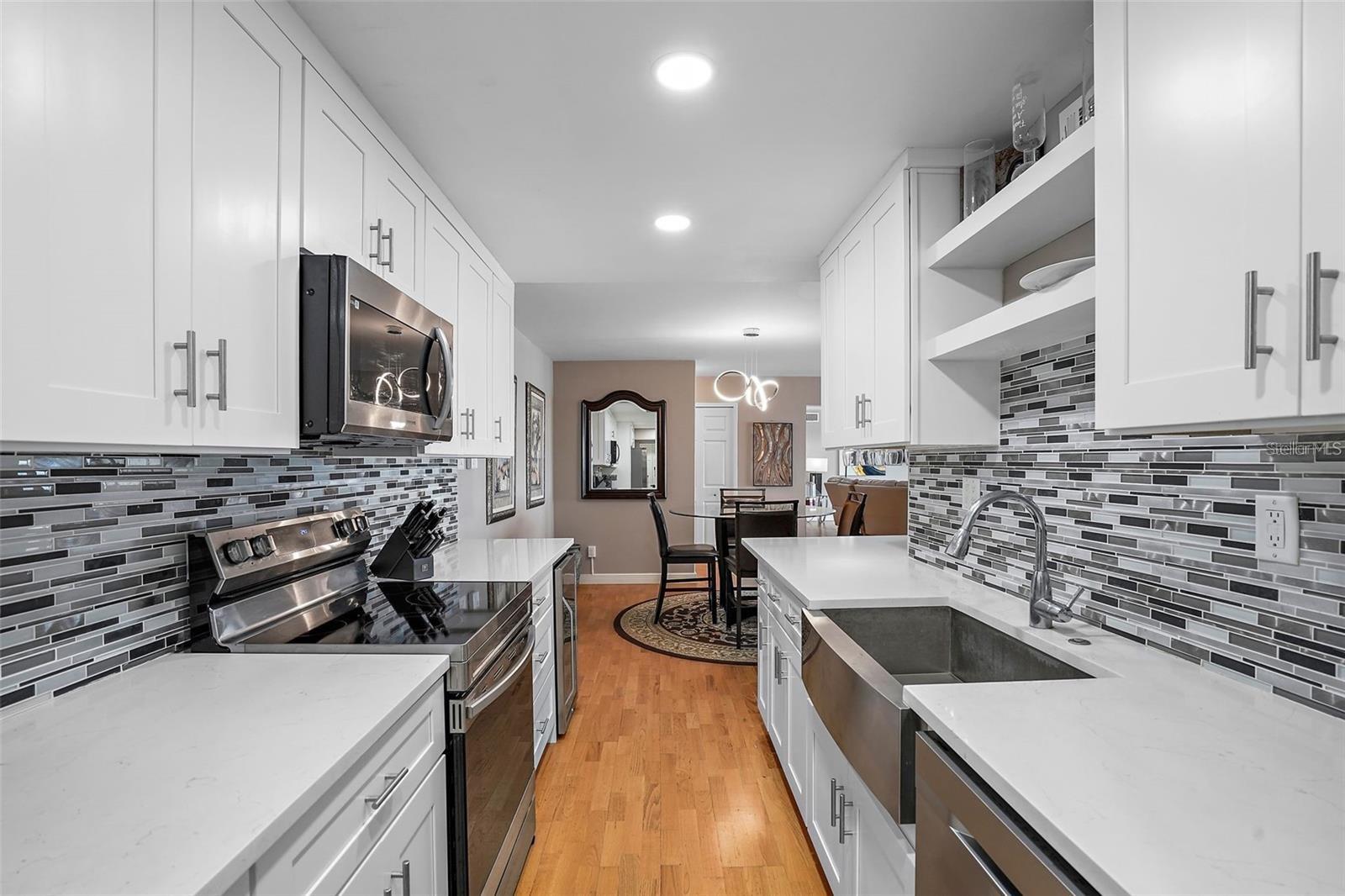 PARADISE ISLAND TOWERS CONDO - Residential