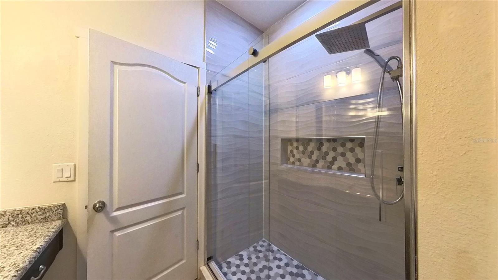 CREEKSTONE PH 2 - Residential Lease