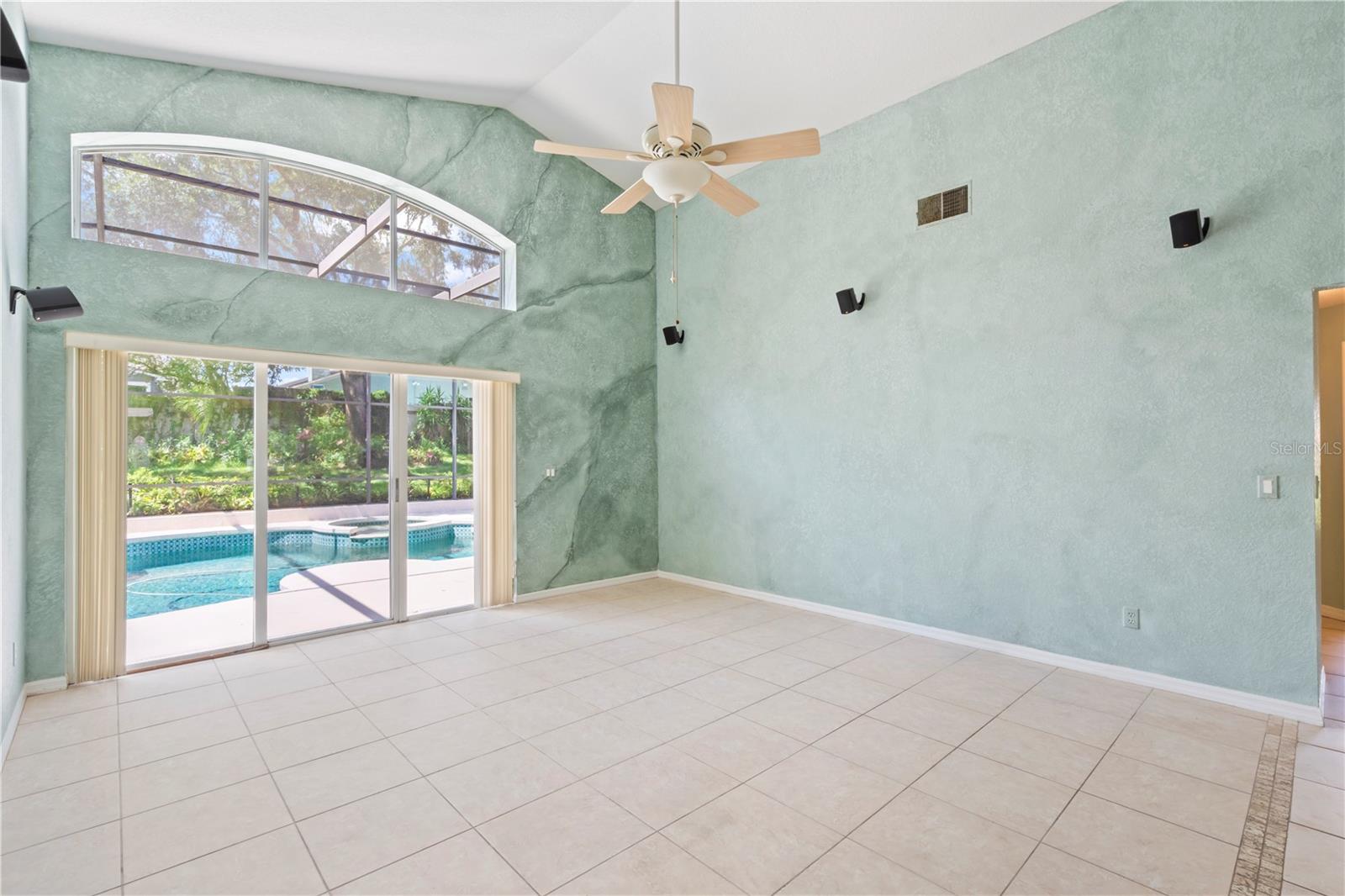 EAGLES LANDING - Residential