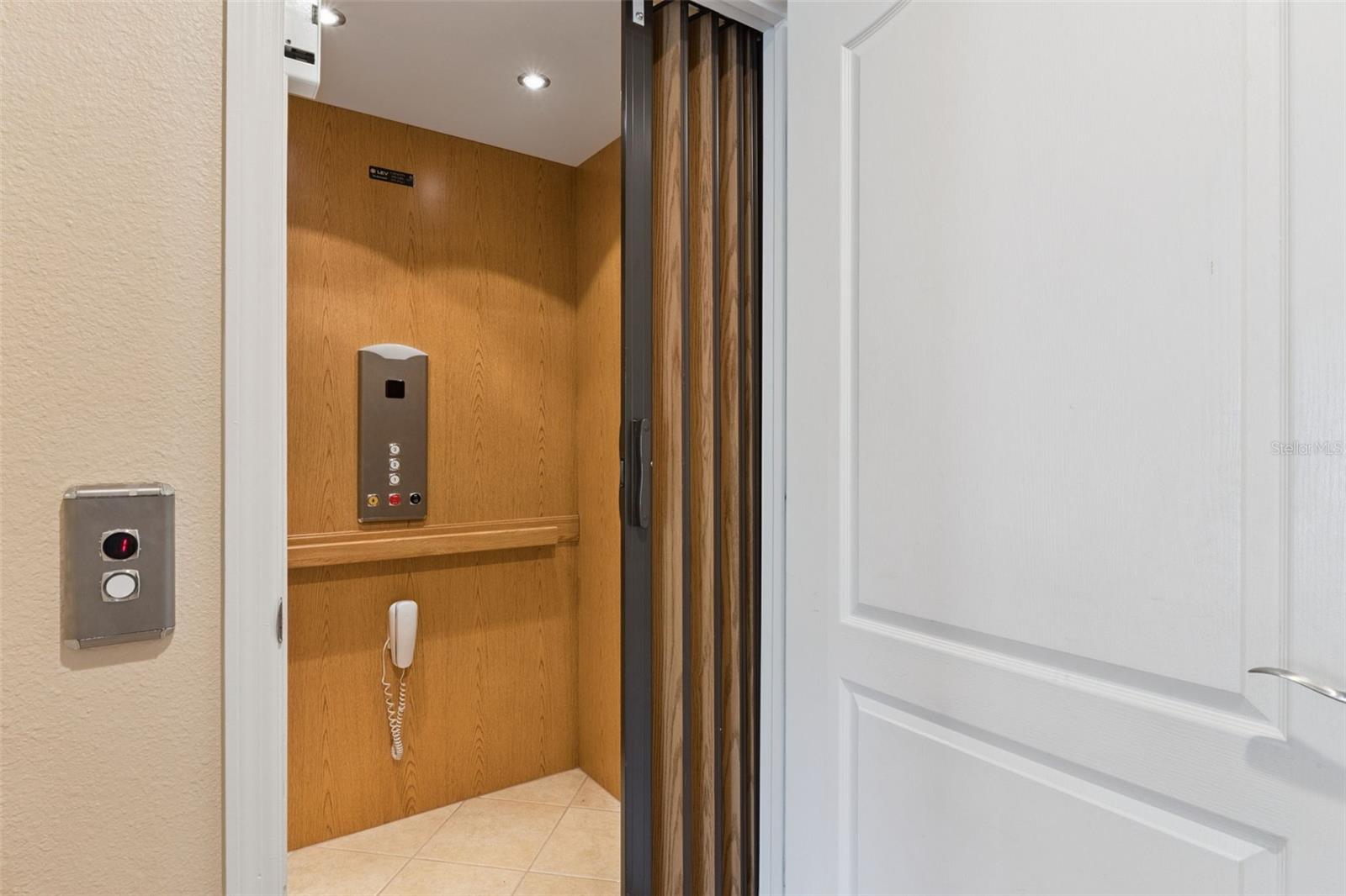 FOUNTAIN PARKE AT LAKE MARY - Residential