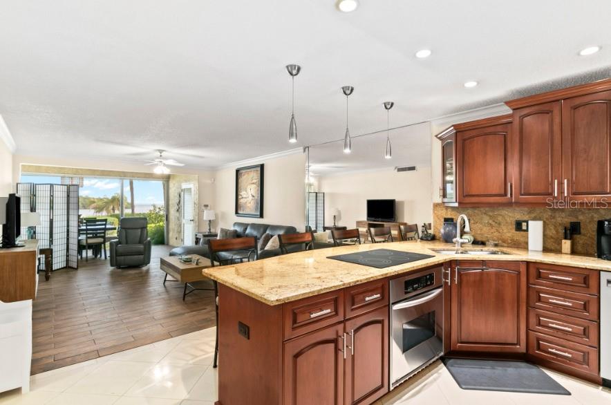 SUTTON PLACE - Residential