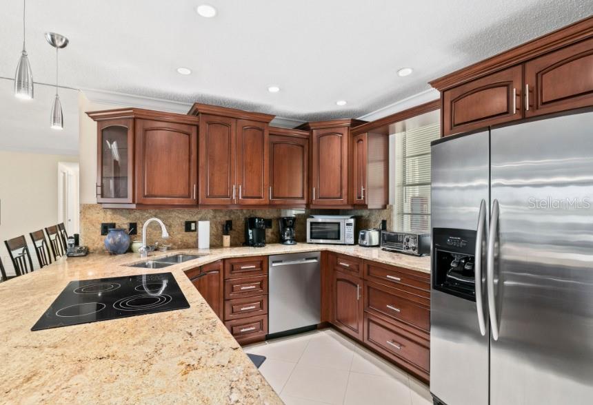 SUTTON PLACE - Residential