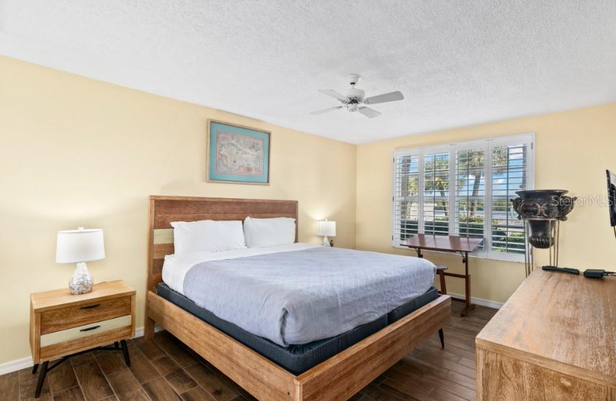 SUTTON PLACE - Residential