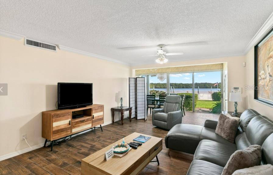 SUTTON PLACE - Residential