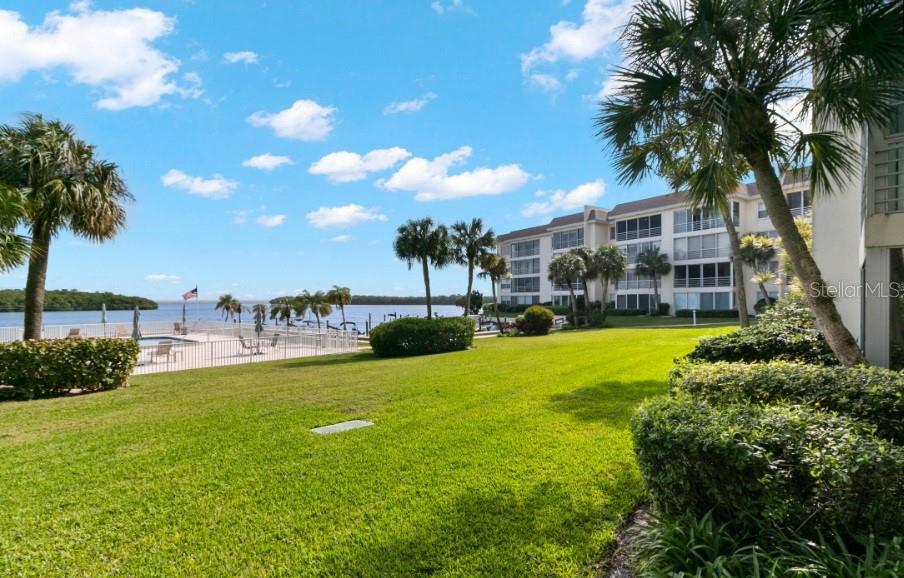 SUTTON PLACE - Residential