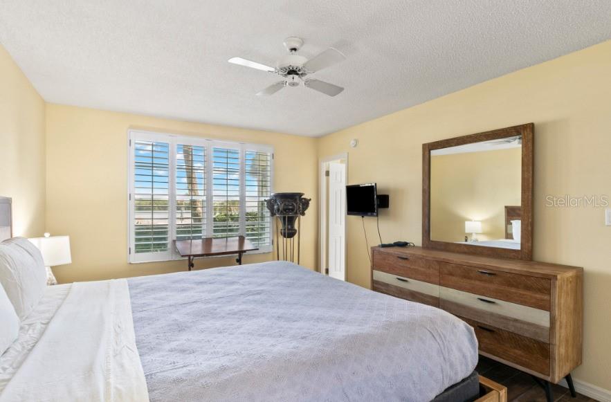 SUTTON PLACE - Residential
