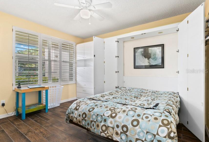SUTTON PLACE - Residential