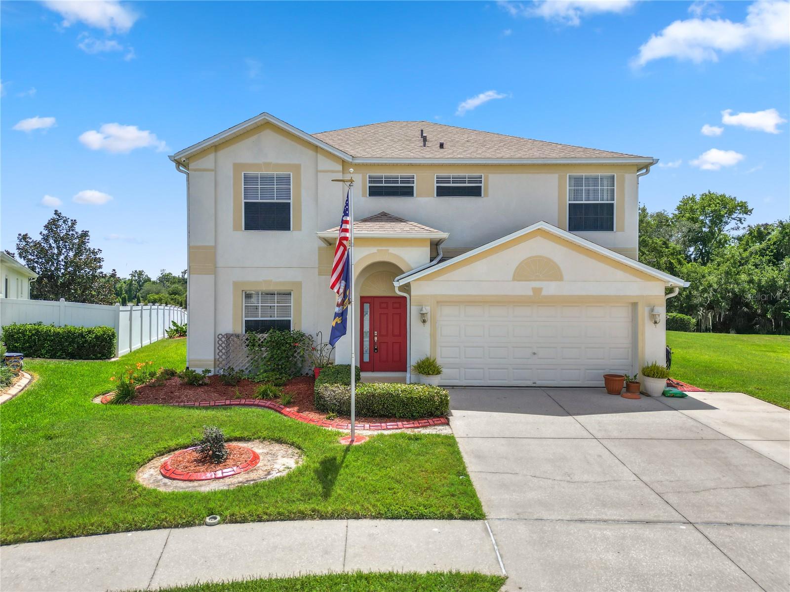 CREEKSIDE - Residential