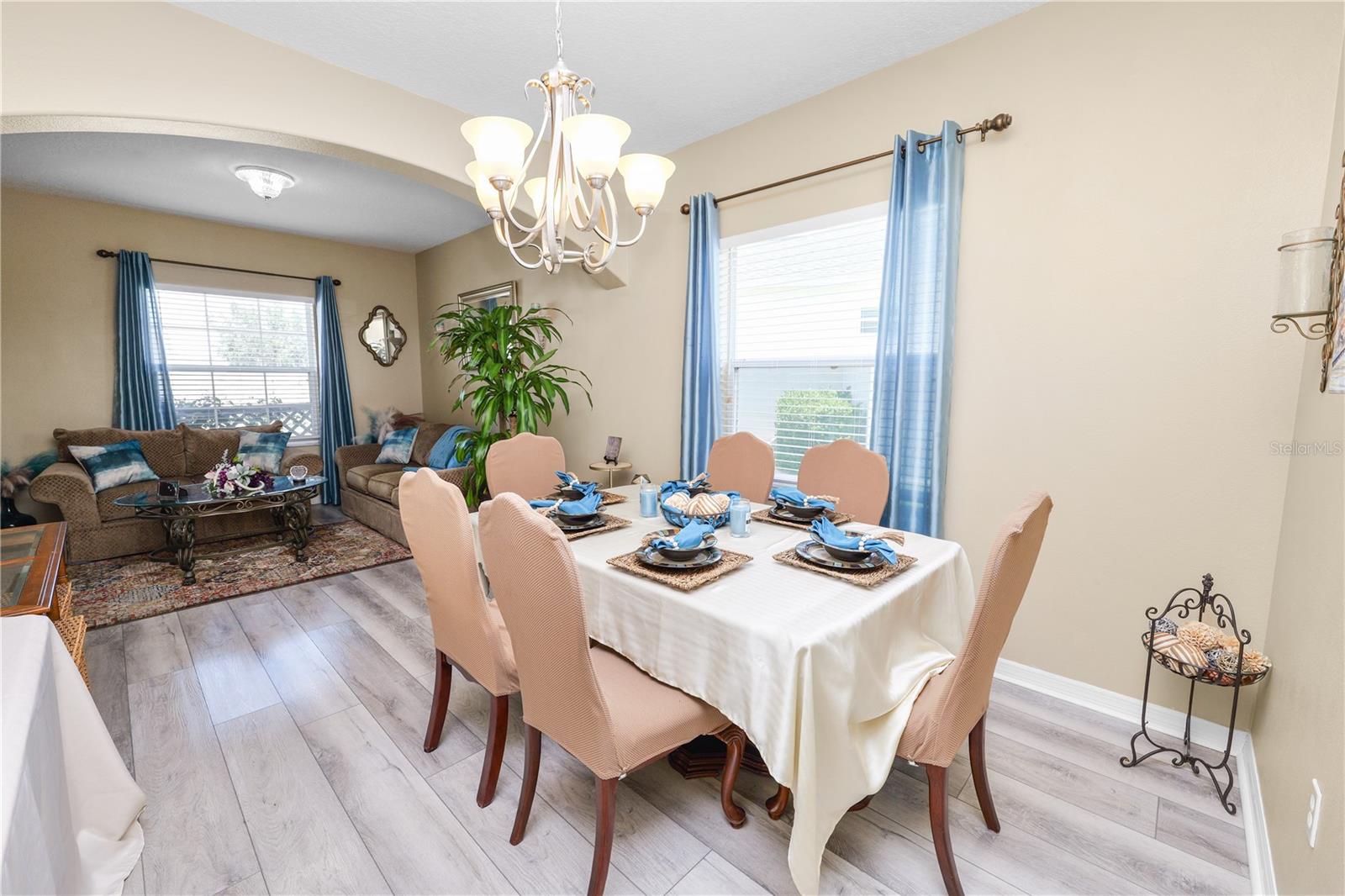 CREEKSIDE - Residential