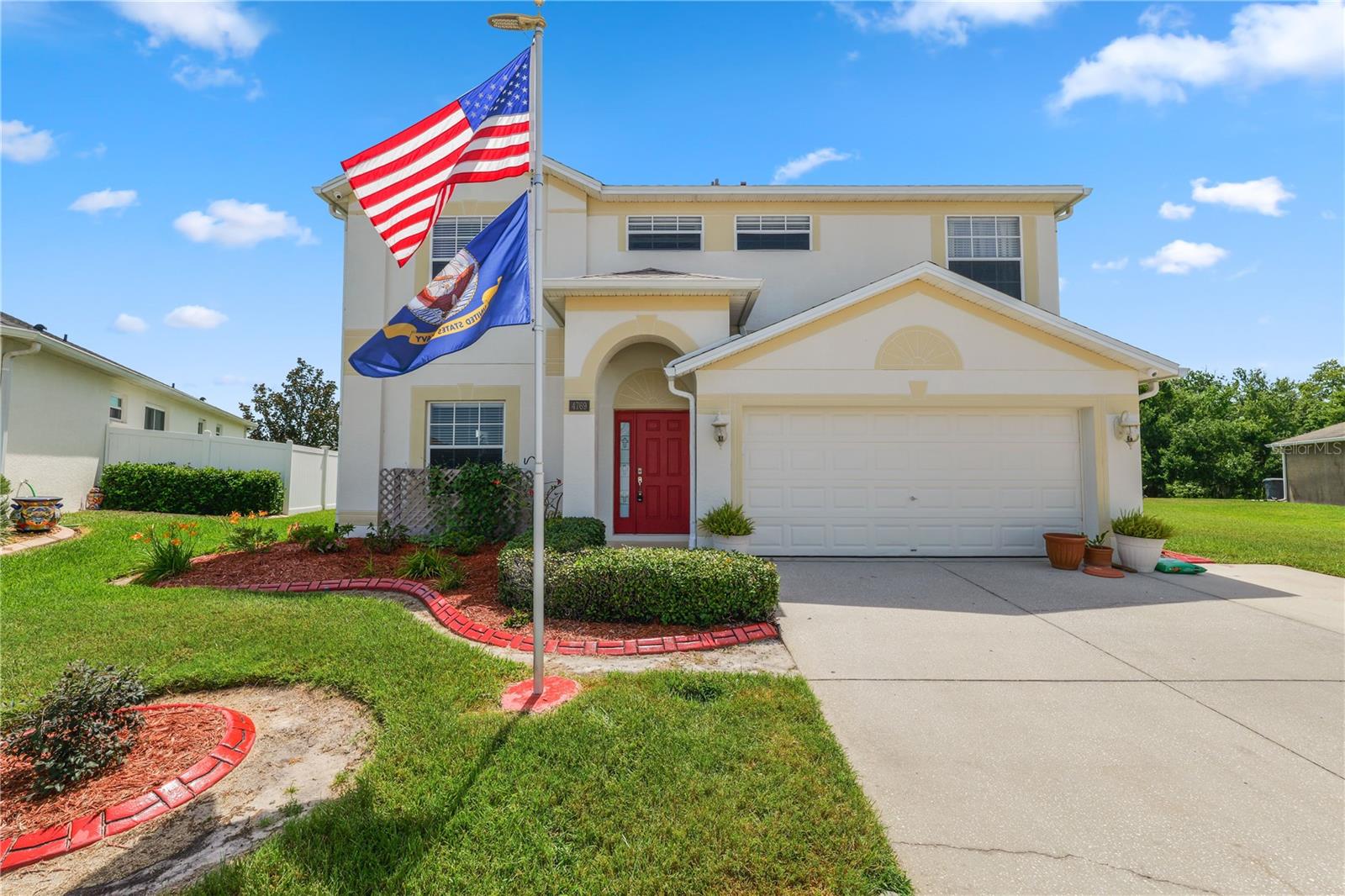 CREEKSIDE - Residential