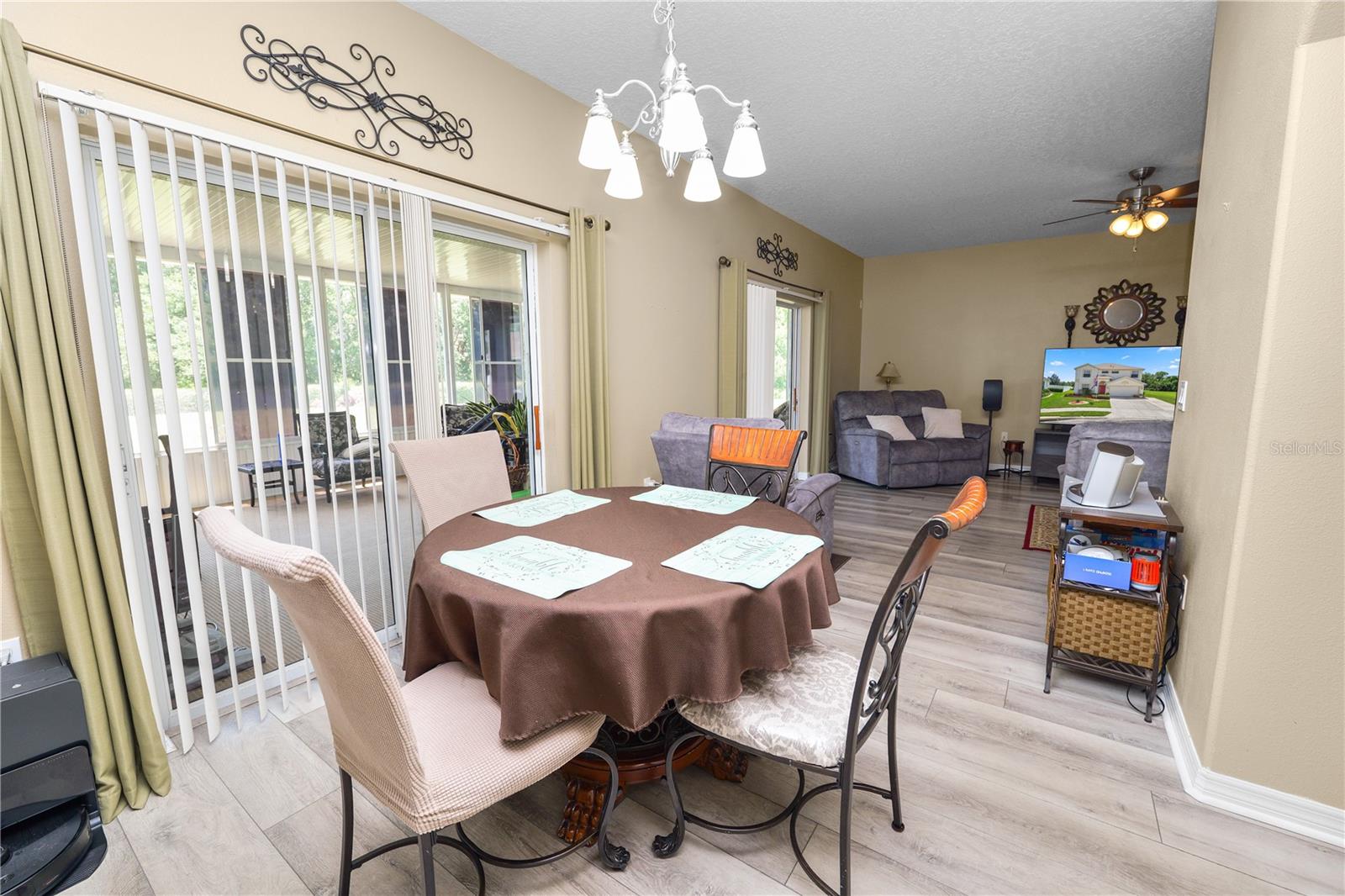 CREEKSIDE - Residential
