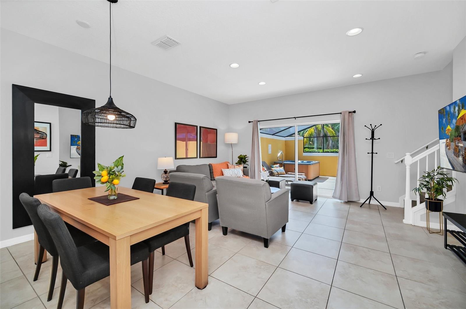 ENCANTADA PH 1 - Residential
