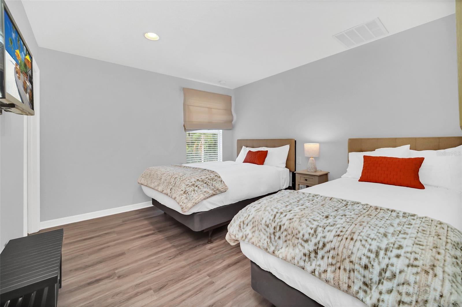 ENCANTADA PH 1 - Residential
