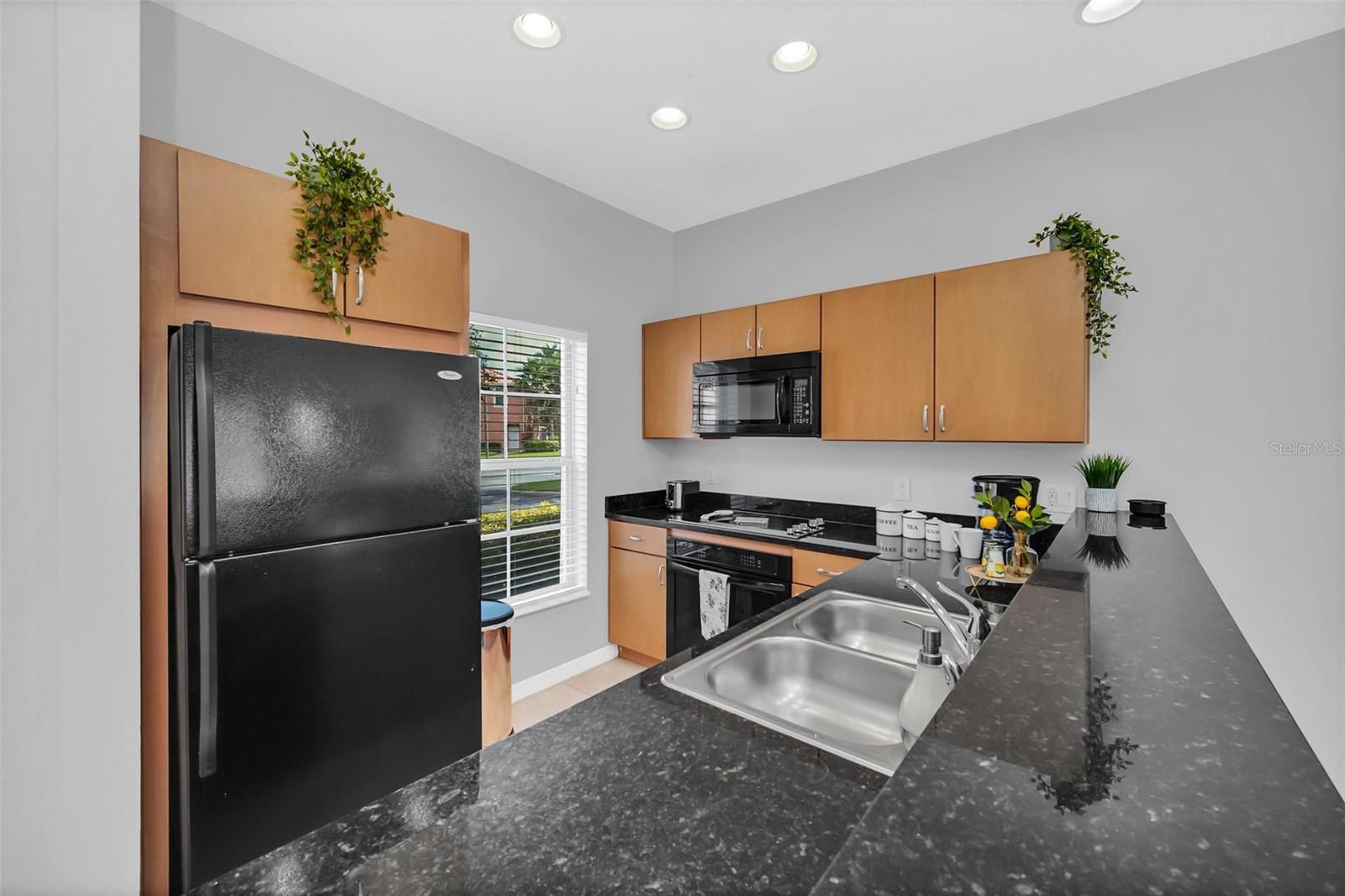 ENCANTADA PH 1 - Residential