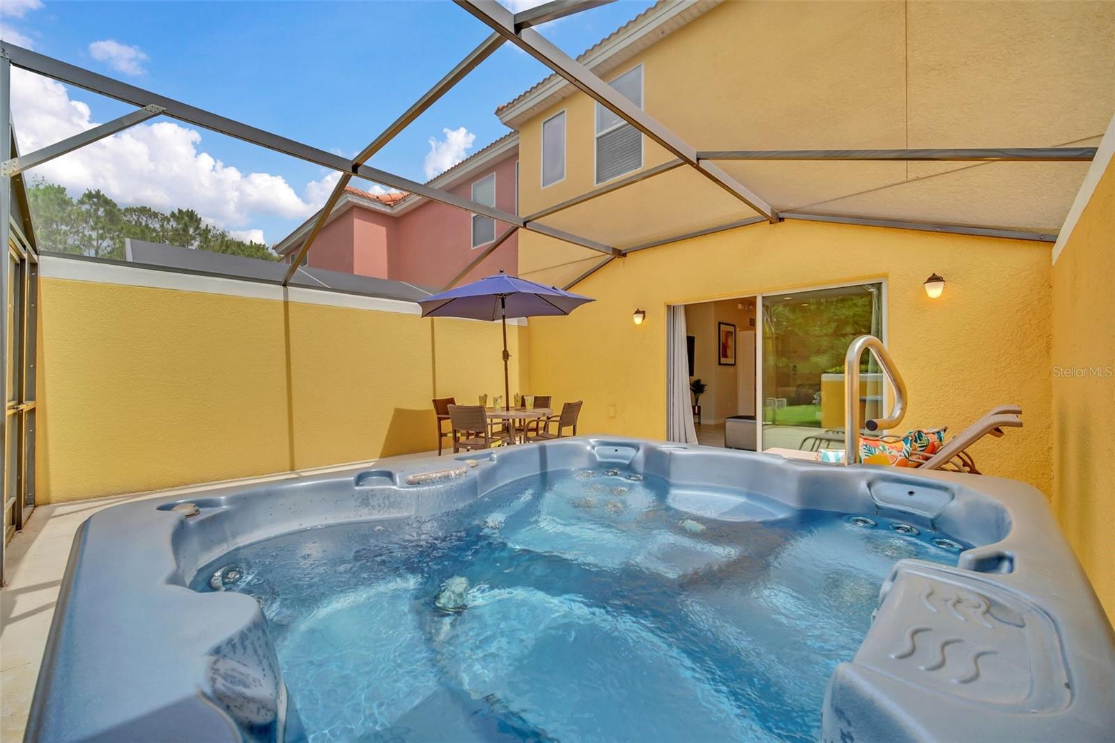 ENCANTADA PH 1 - Residential