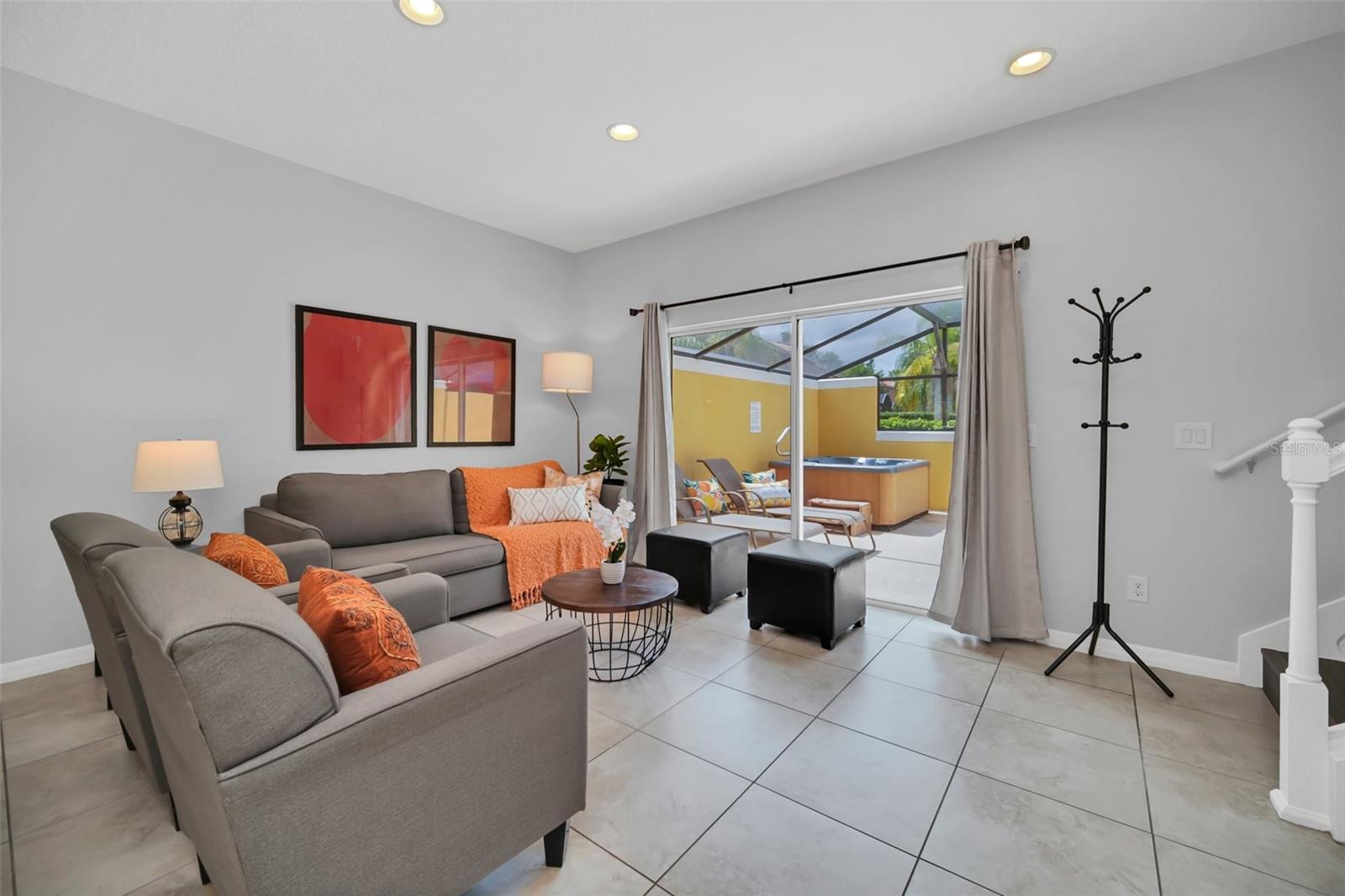 ENCANTADA PH 1 - Residential