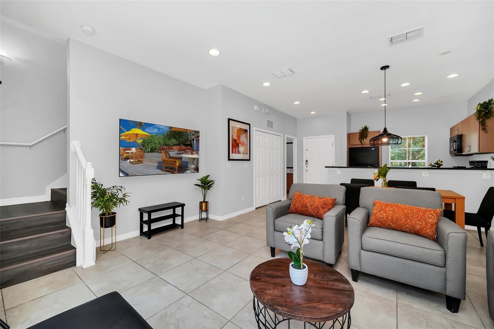 ENCANTADA PH 1 - Residential