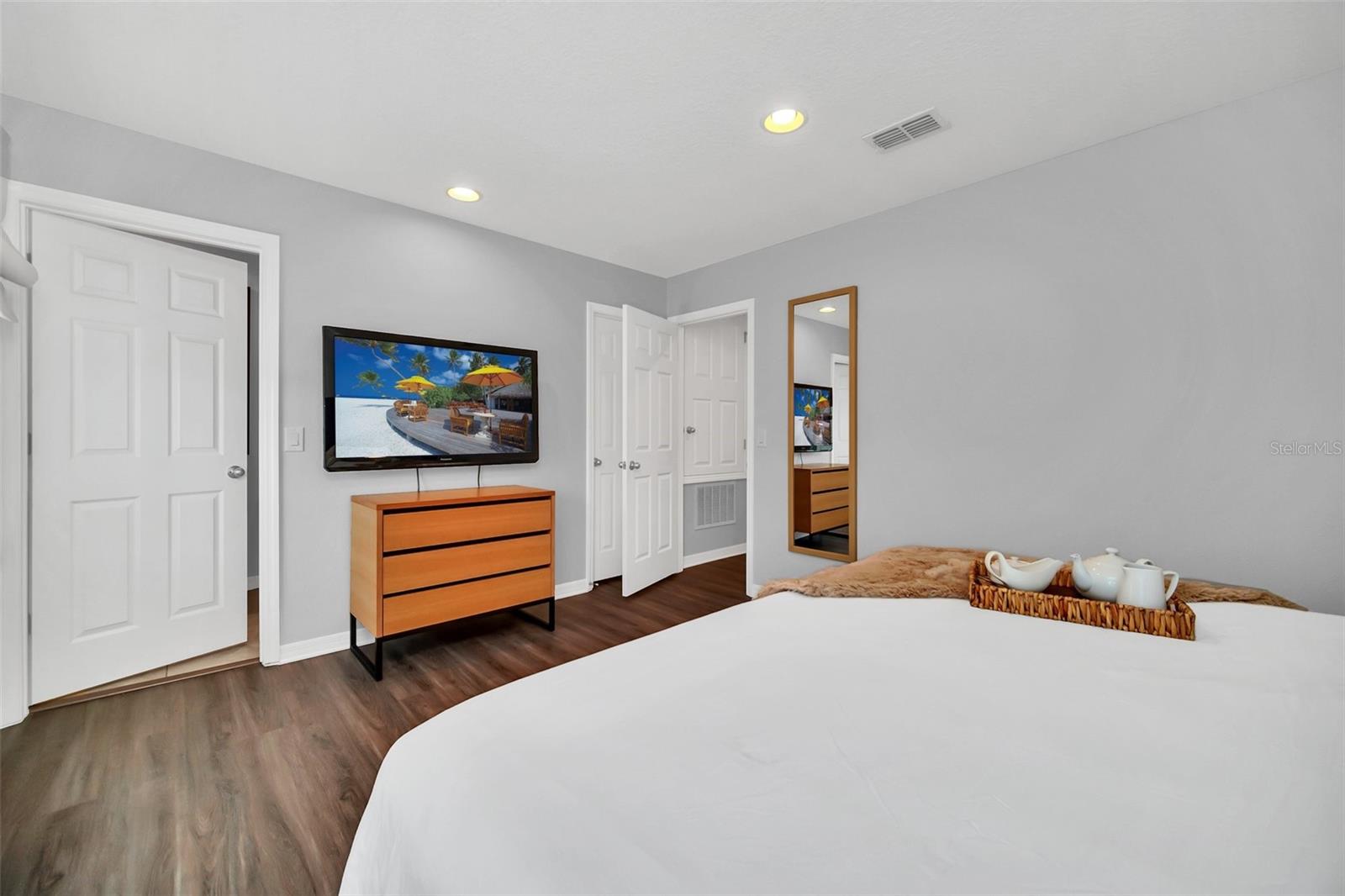 ENCANTADA PH 1 - Residential