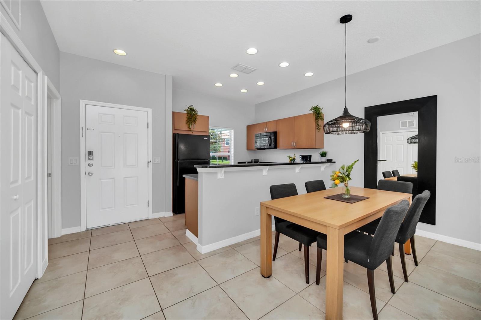 ENCANTADA PH 1 - Residential