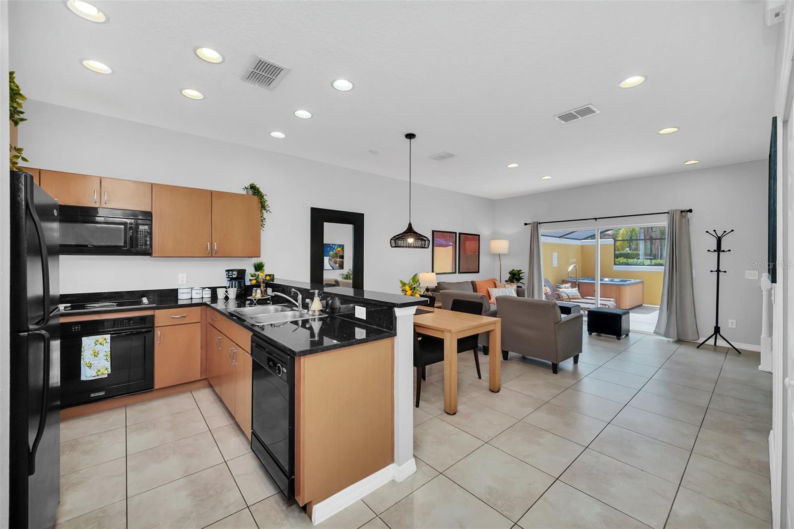 ENCANTADA PH 1 - Residential