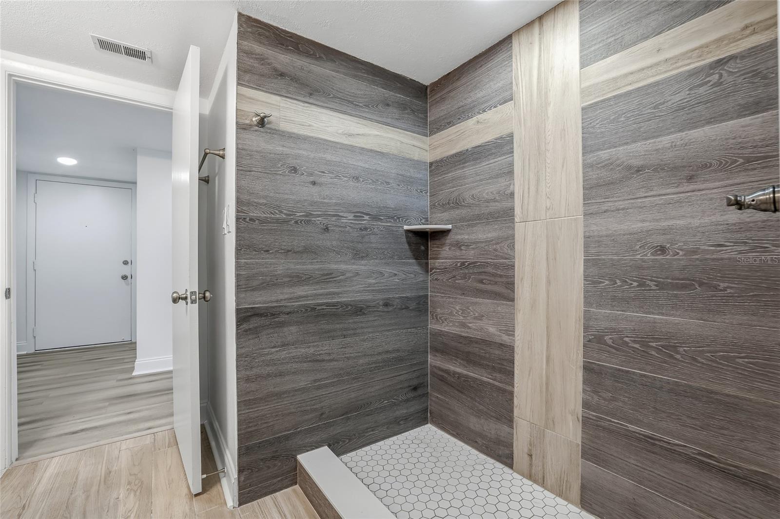 TRADEWINDS CONDO - Residential Lease