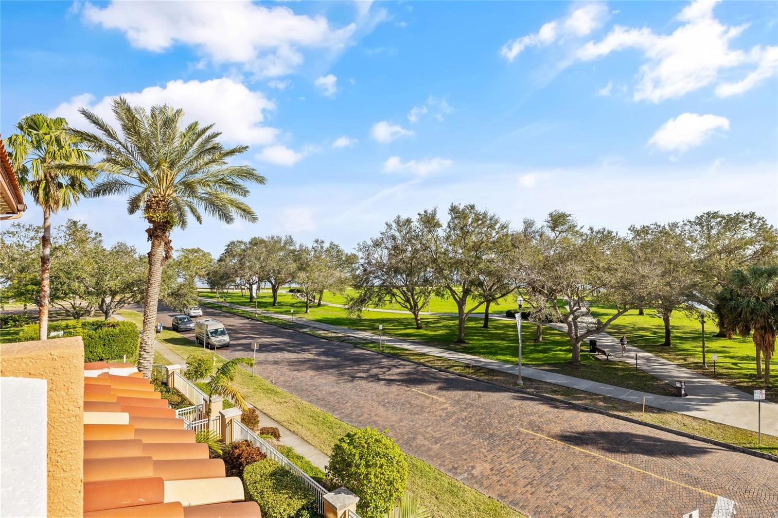 VINOY PLACE CONDO - Residential