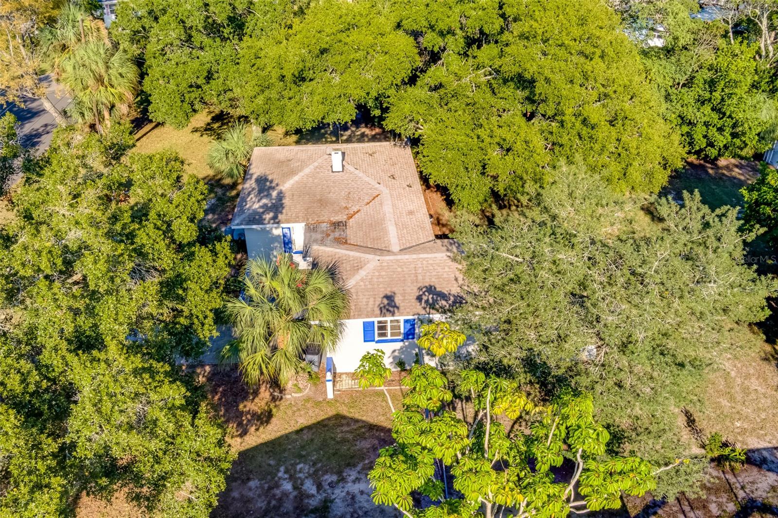 EDGEWATER ESTATES - Residential Lease