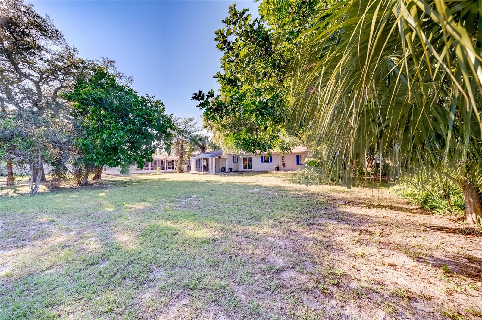EDGEWATER ESTATES - Residential Lease