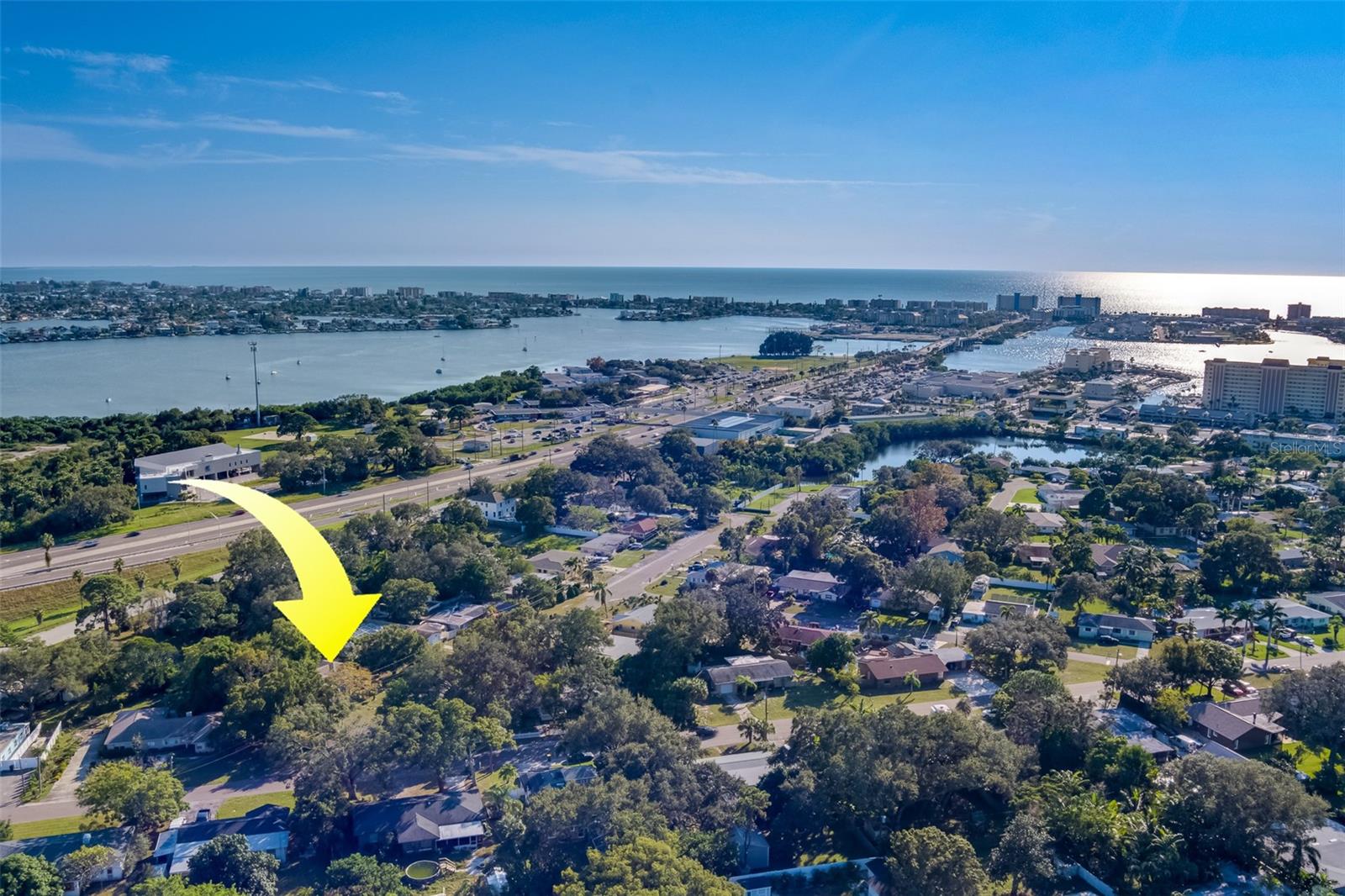 EDGEWATER ESTATES - Residential Lease