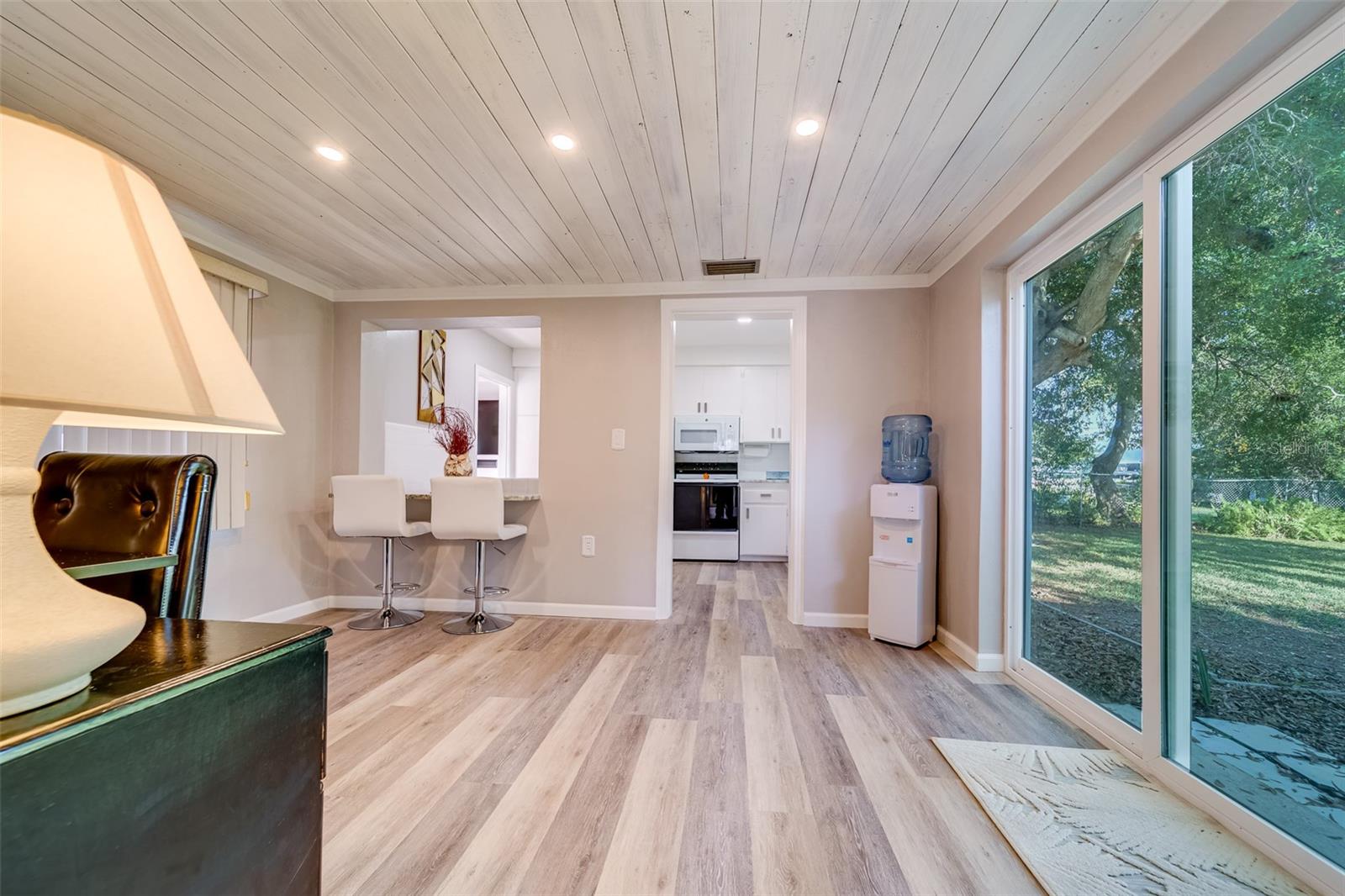 EDGEWATER ESTATES - Residential Lease
