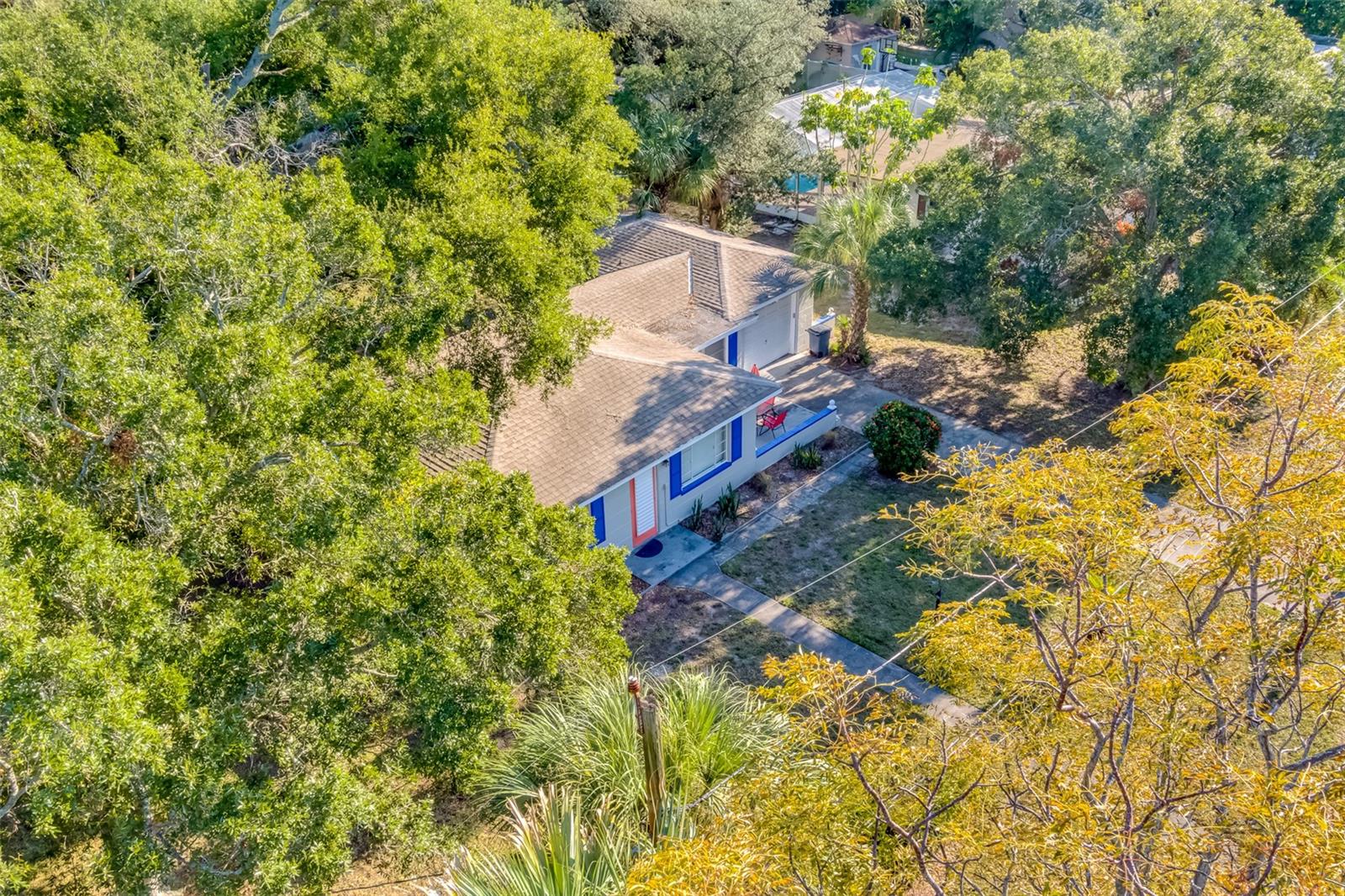 EDGEWATER ESTATES - Residential Lease