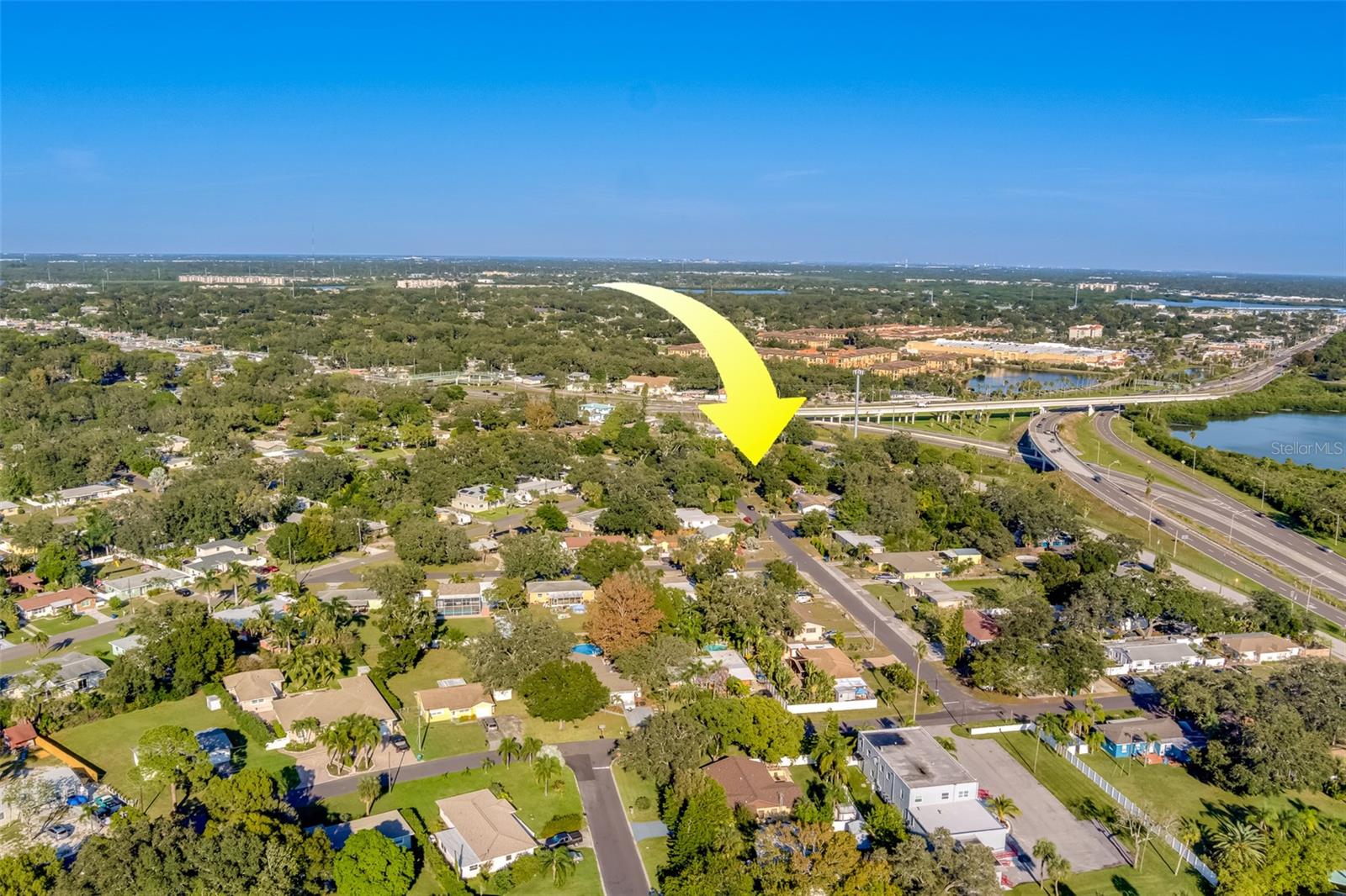 EDGEWATER ESTATES - Residential Lease