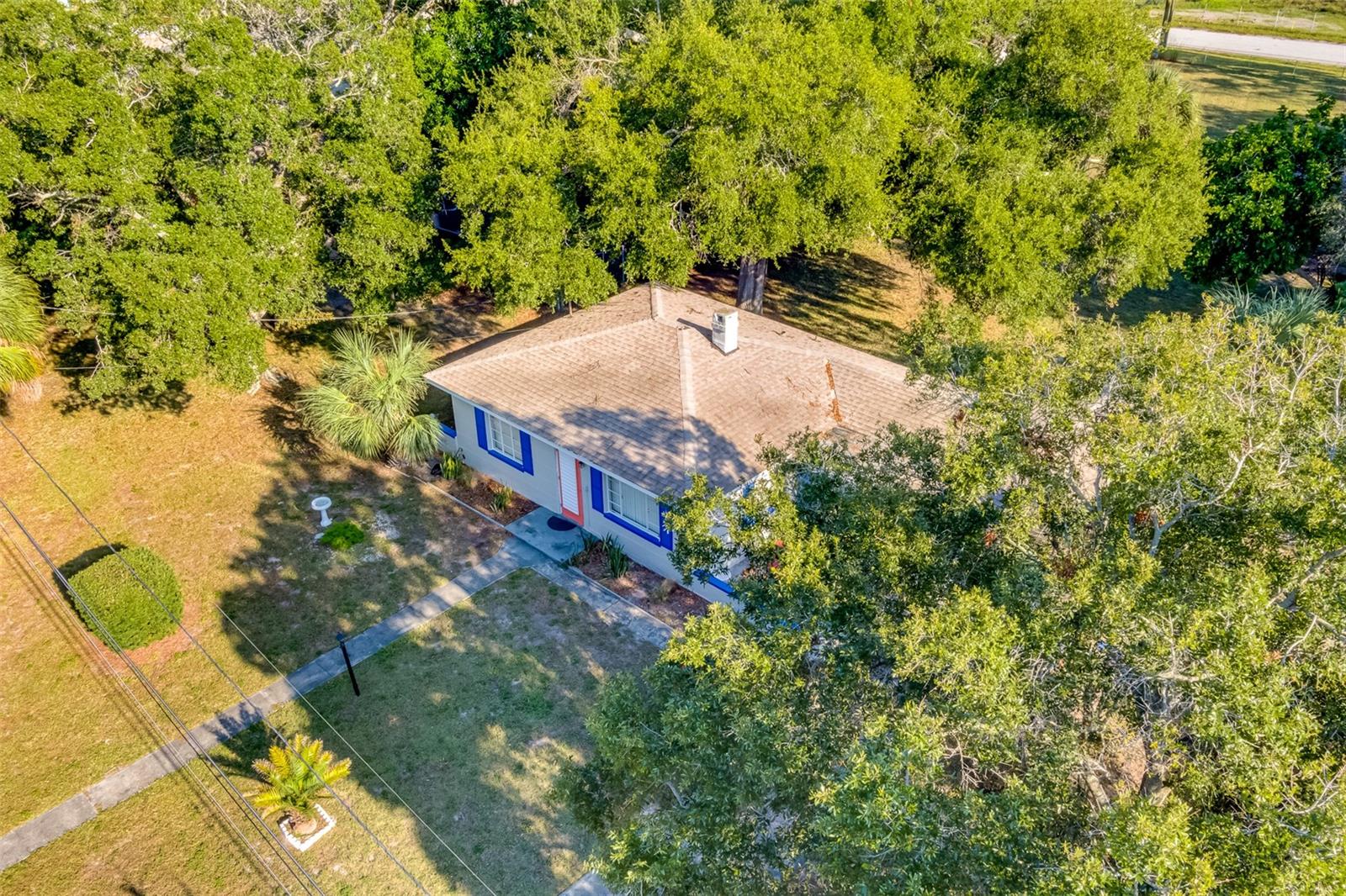 EDGEWATER ESTATES - Residential Lease