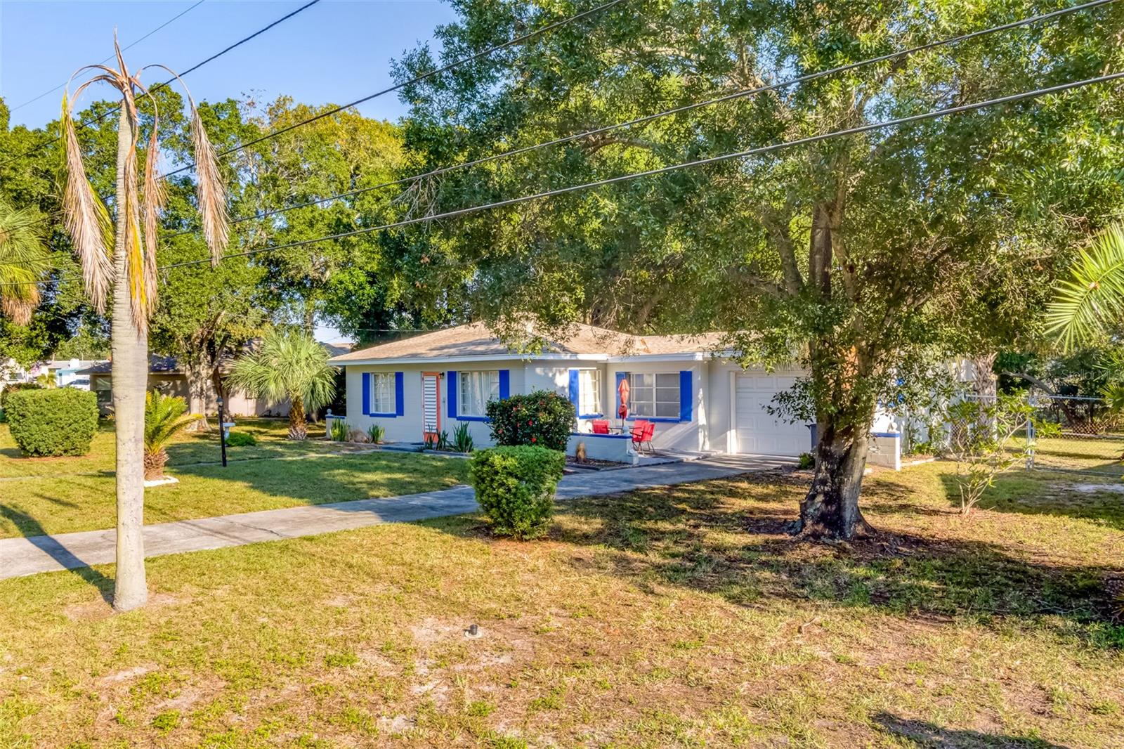 EDGEWATER ESTATES - Residential Lease