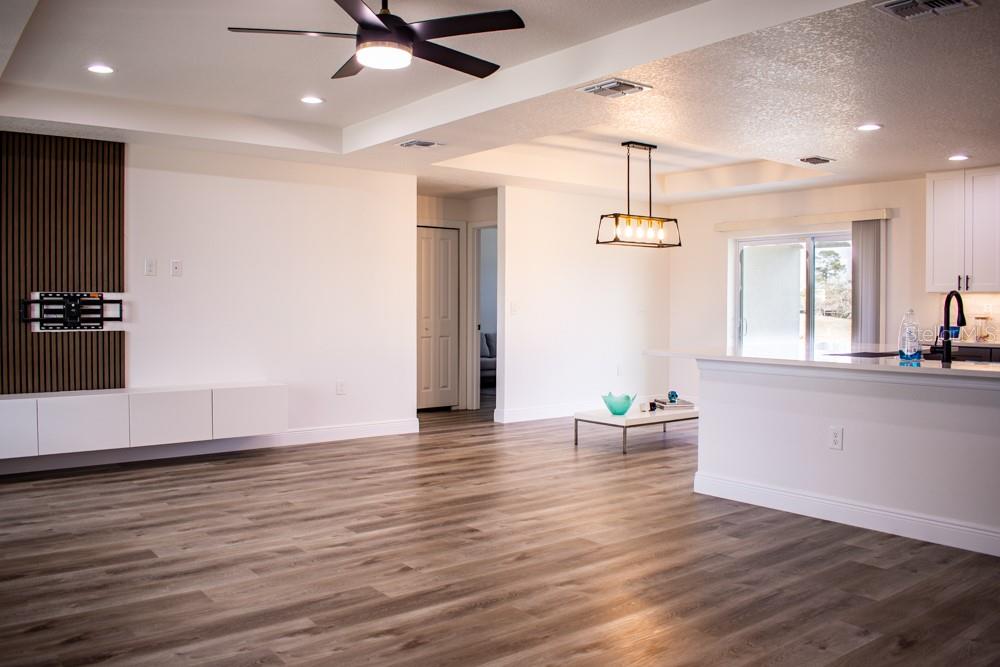 SPRING HILL - Residential