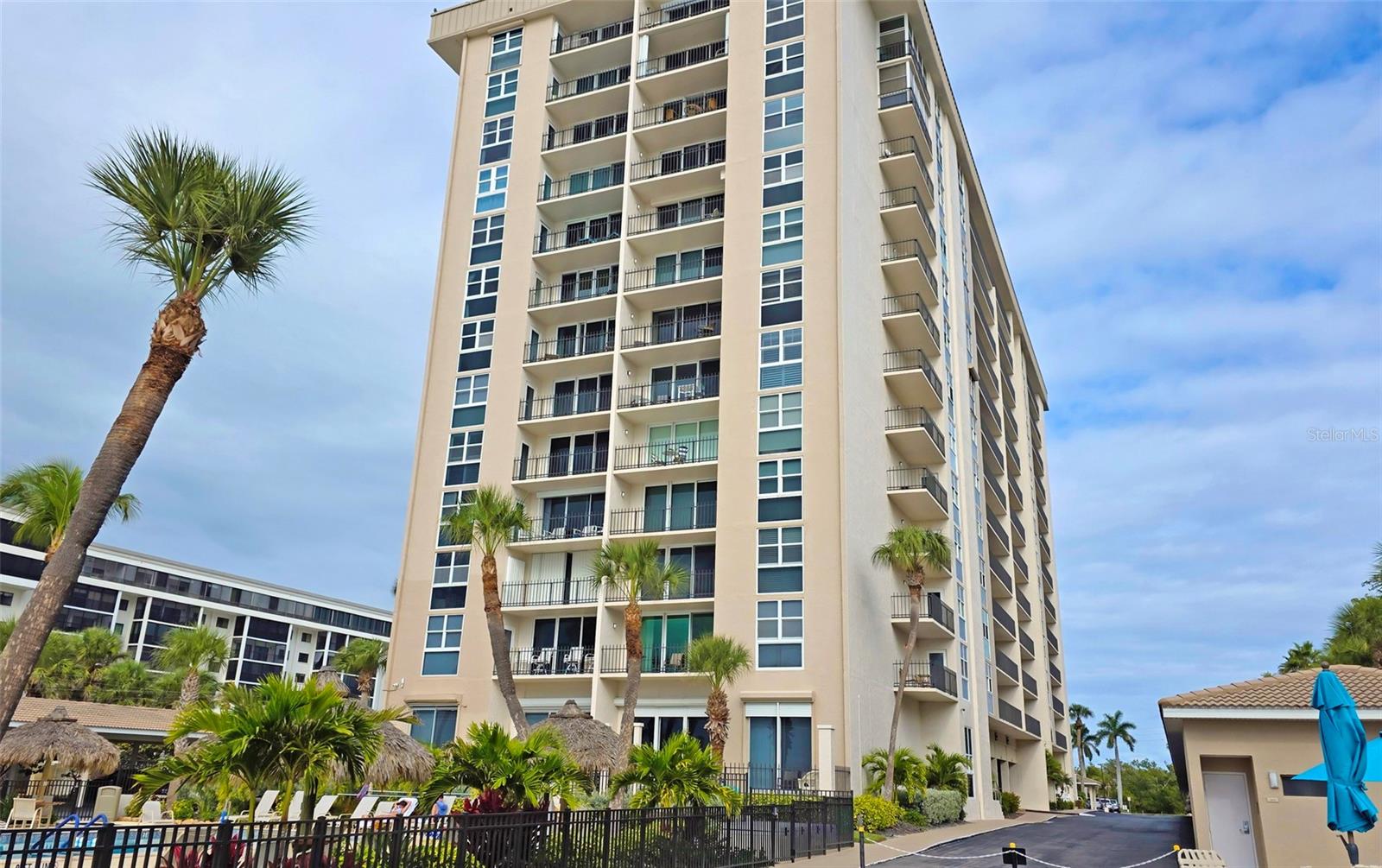 LIDO BEACH CLUB - Residential