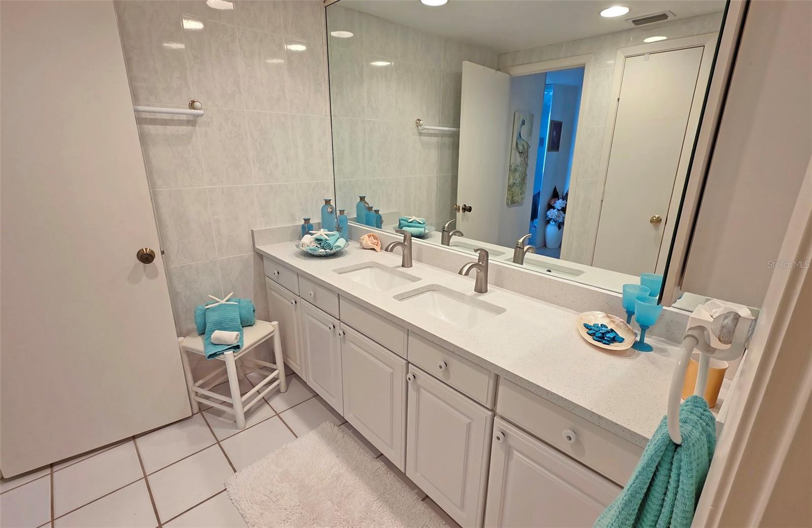 LIDO BEACH CLUB - Residential