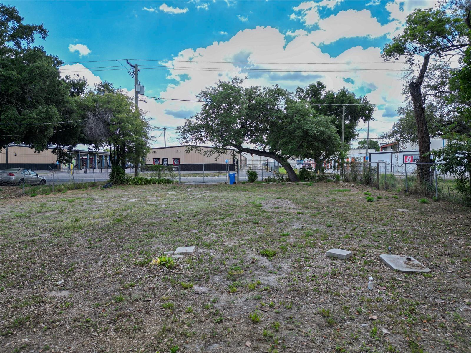 ESCO PARK - Land