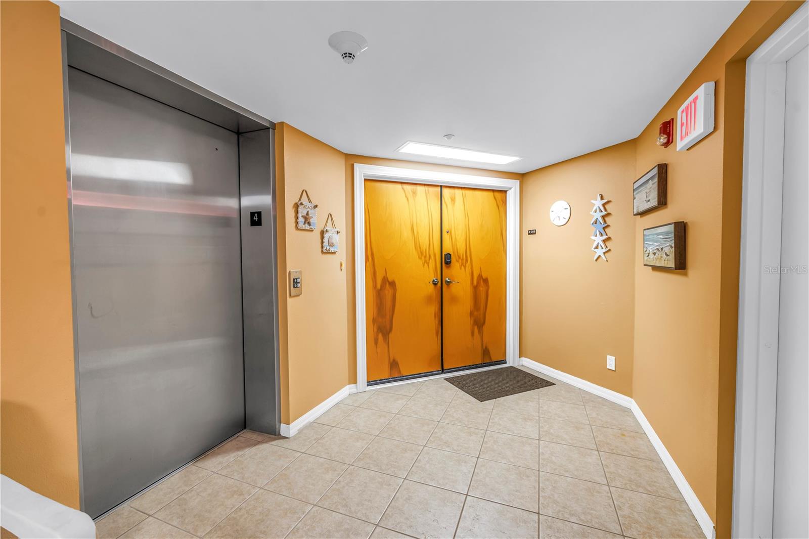 LA CONTESSA CONDO - Residential