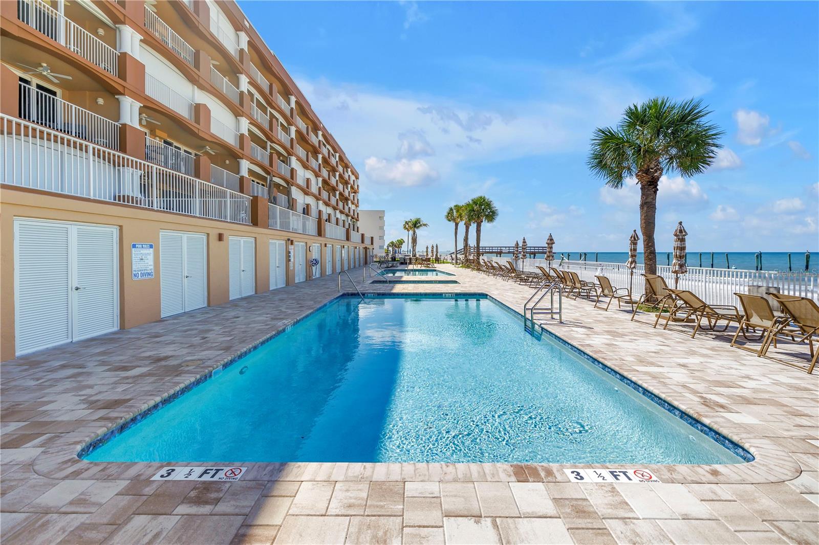 LA CONTESSA CONDO - Residential