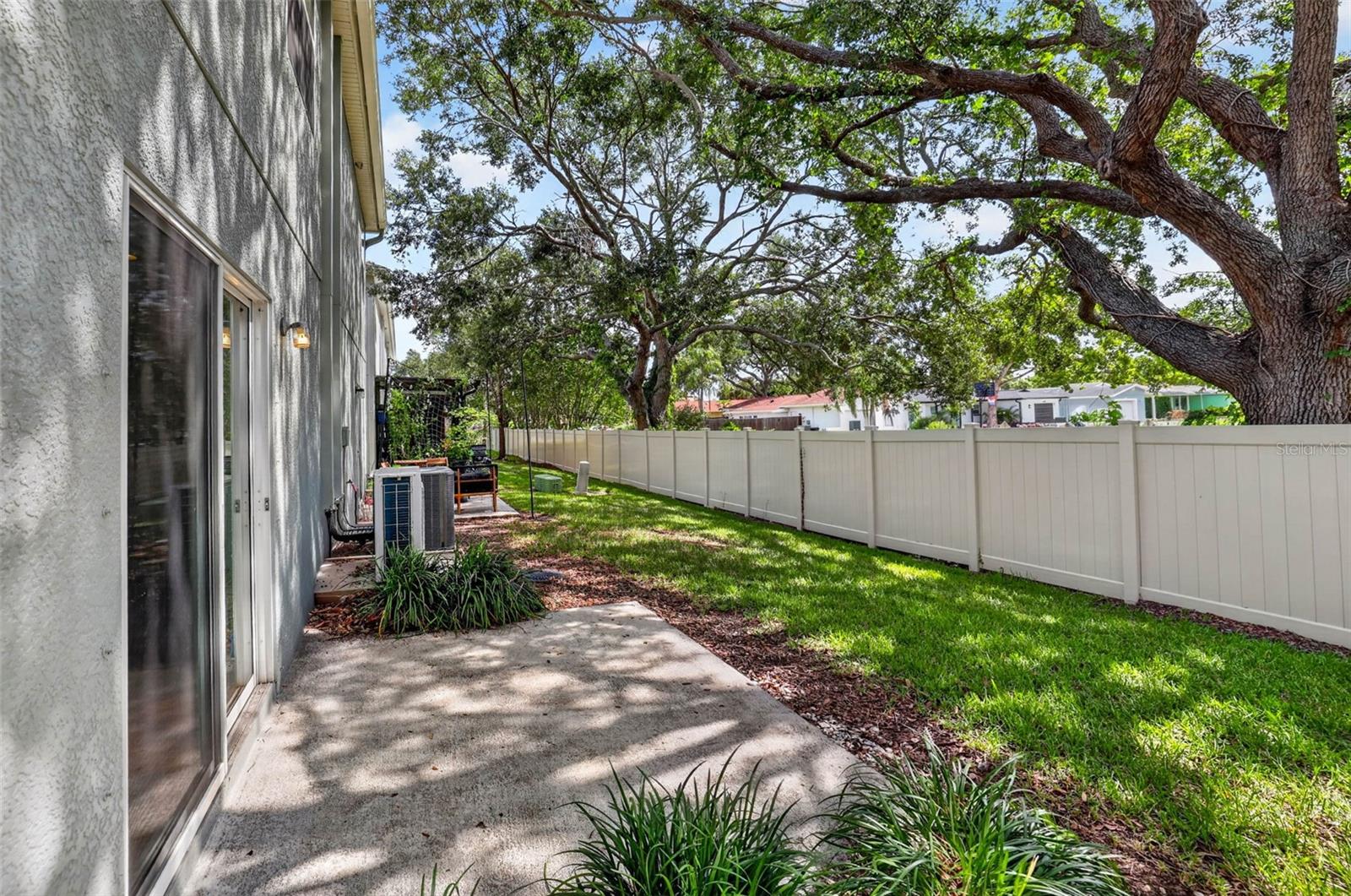 SAWGRASS VILLAGE - Residential