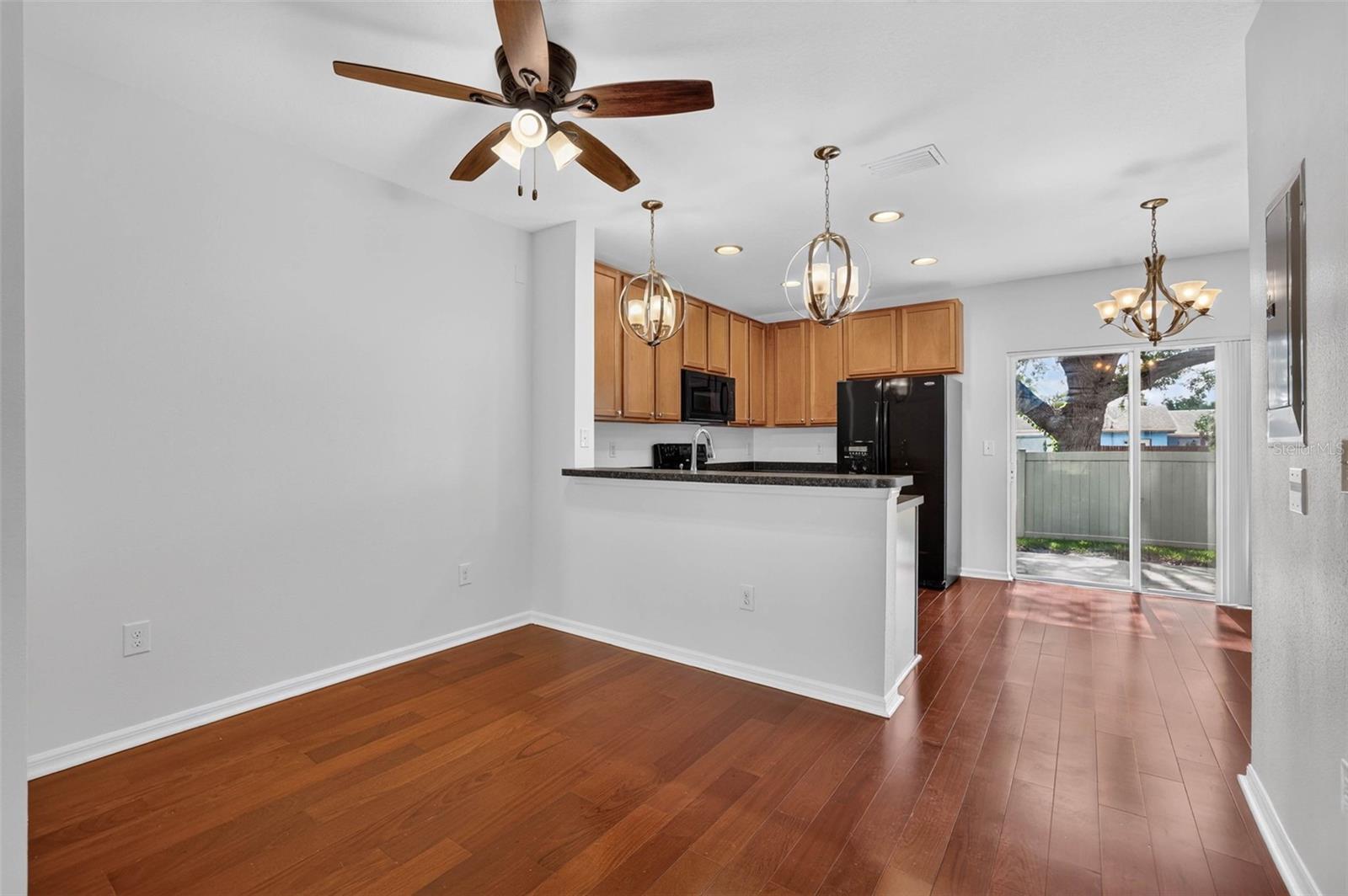 SAWGRASS VILLAGE - Residential