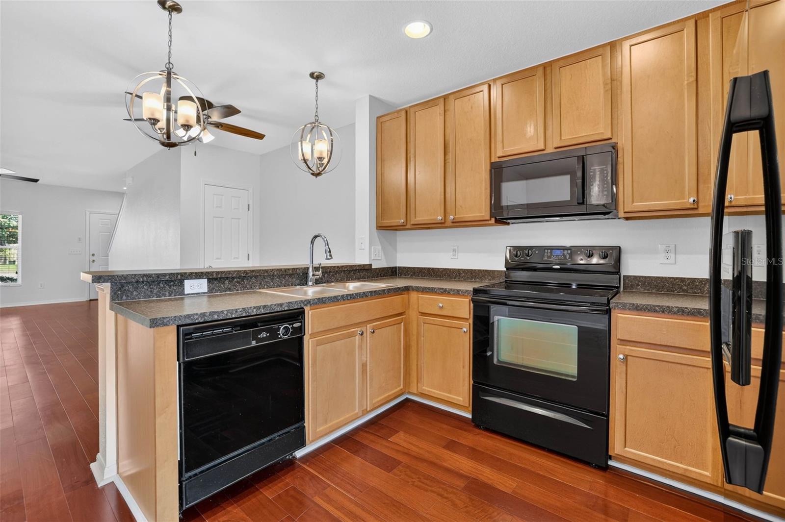 SAWGRASS VILLAGE - Residential