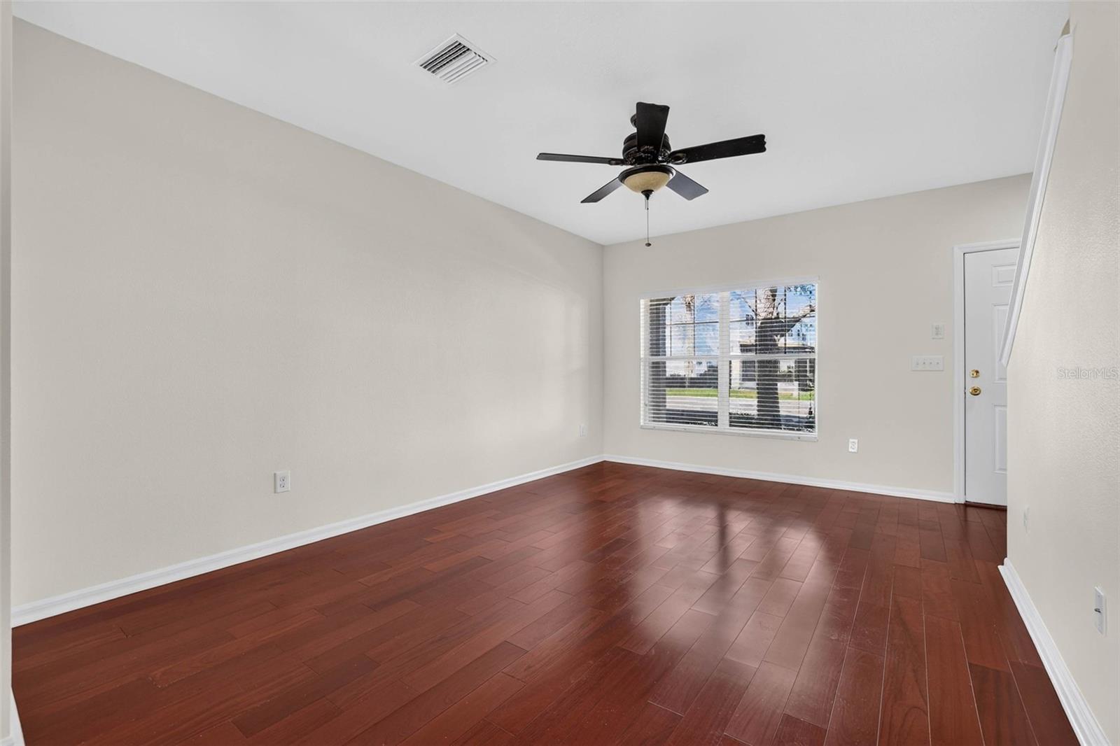 SAWGRASS VILLAGE - Residential